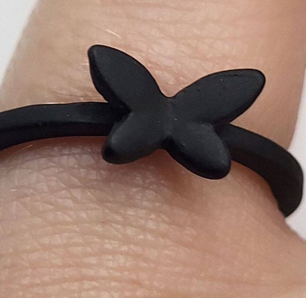 Y2K Matte Black Butterfly Ring Size 5.5